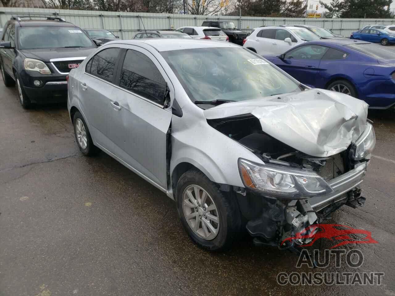 CHEVROLET SONIC 2017 - 1G1JD5SH7H4124241