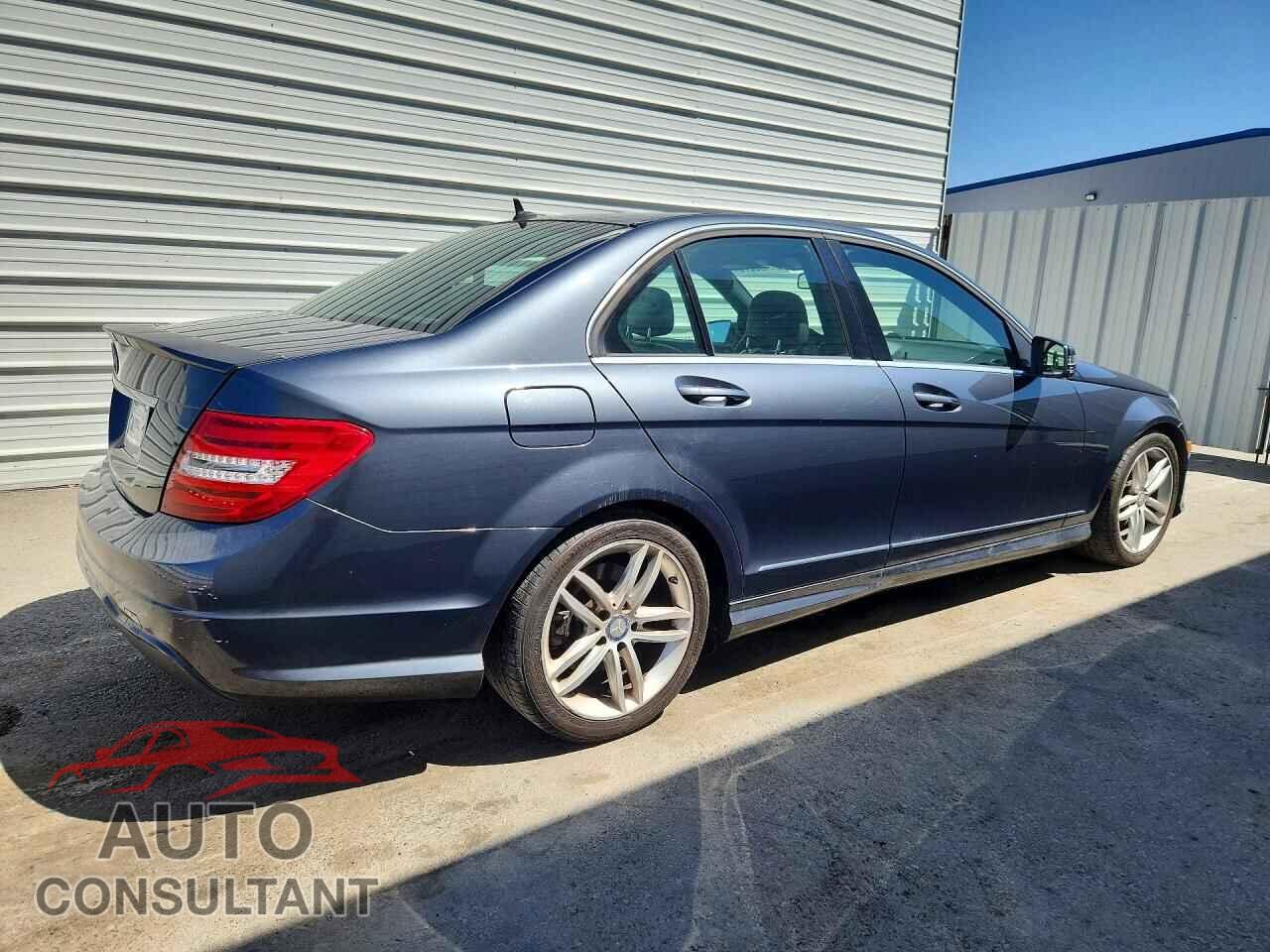 MERCEDES-BENZ C-CLASS 2014 - WDDGF4HB9EA928679