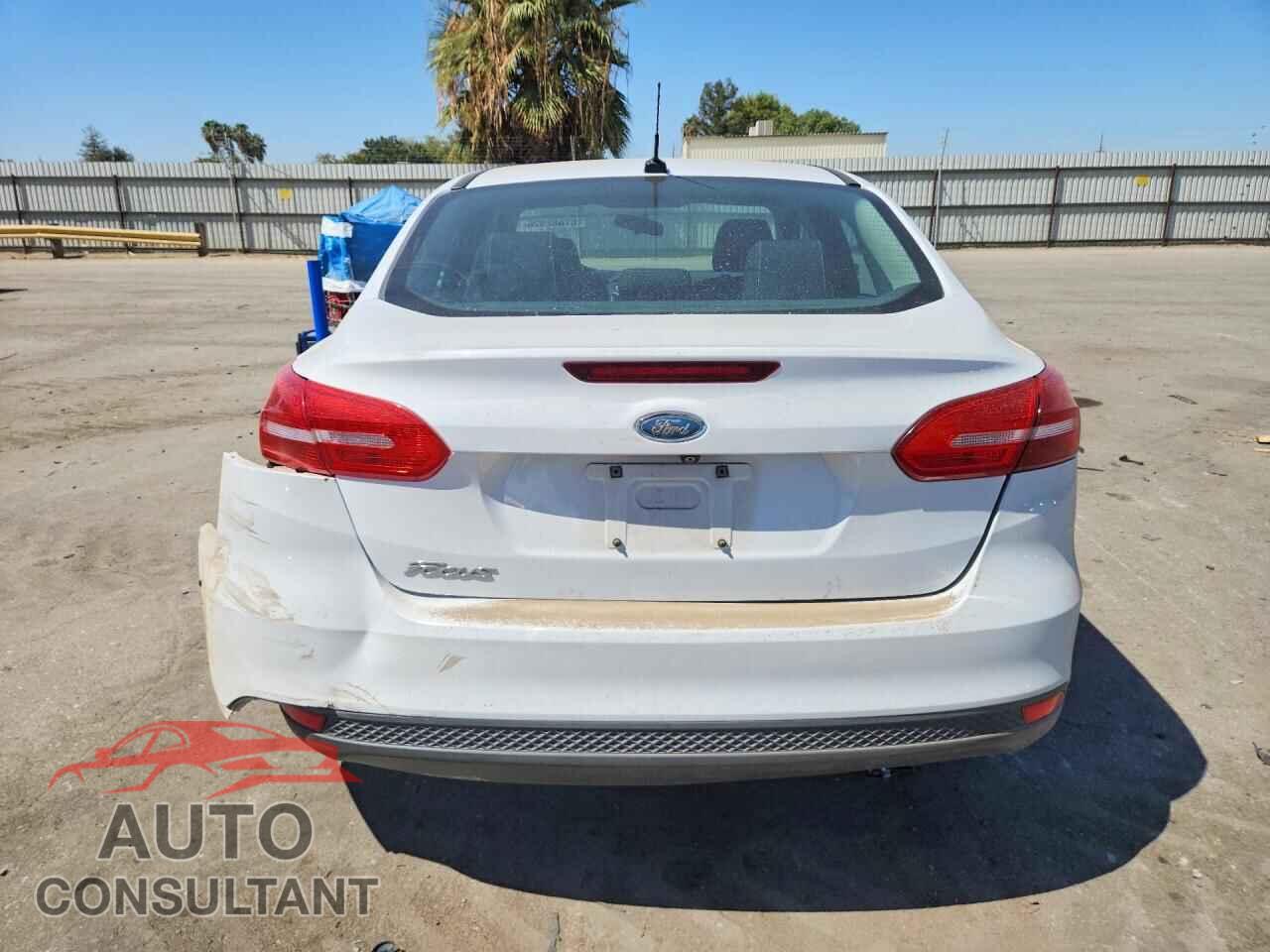 FORD FOCUS 2016 - 1FADP3E26GL216099