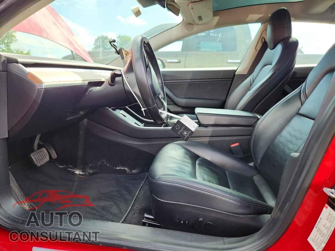TESLA MODEL 3 2018 - 5YJ3E1EB5JF146136