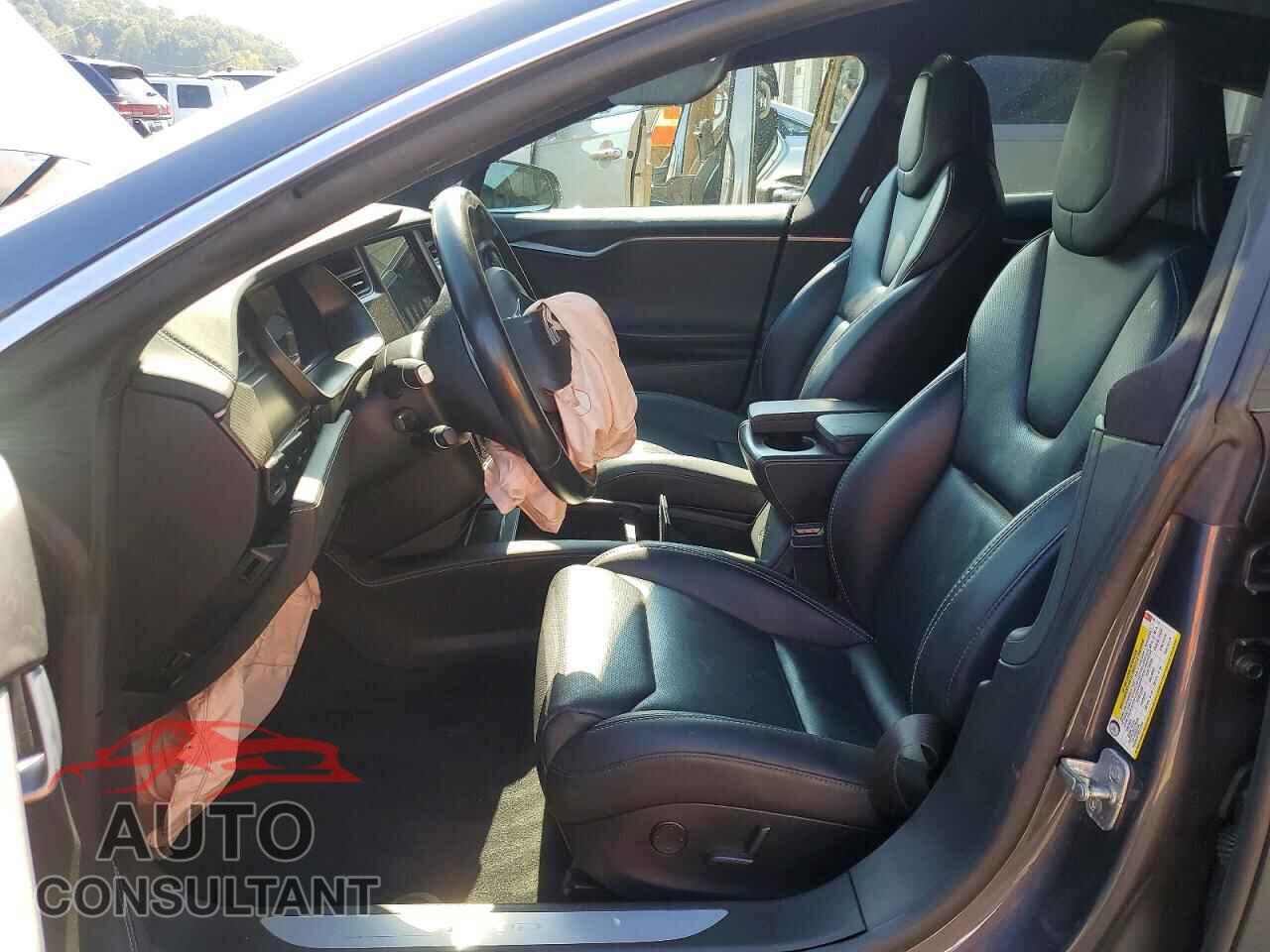 TESLA MODEL S 2019 - 5YJSA1E44KF301110