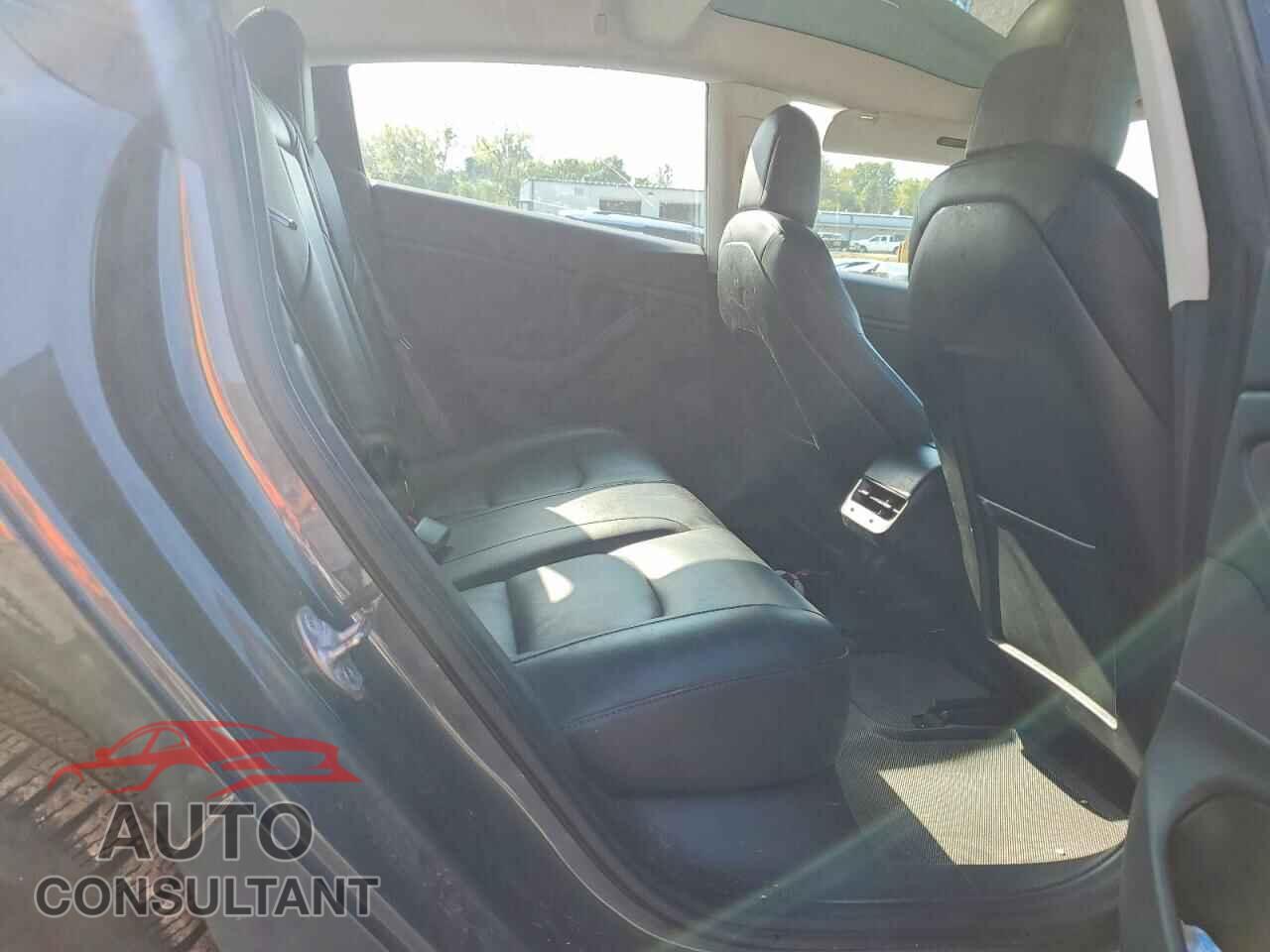 TESLA MODEL 3 2018 - 5YJ3E1EA8JF101862