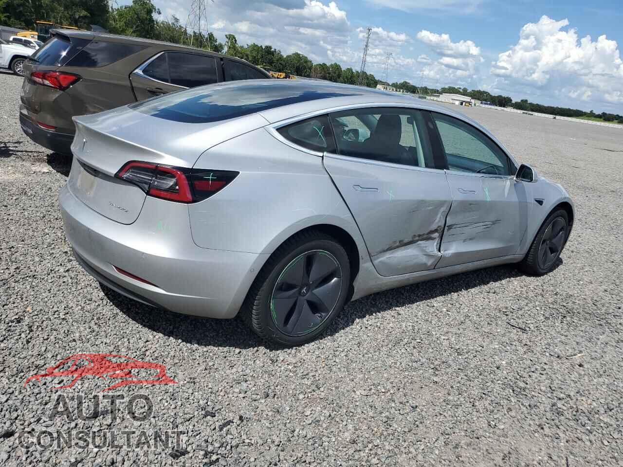 TESLA MODEL 3 2018 - 5YJ3E1EB7JF104549