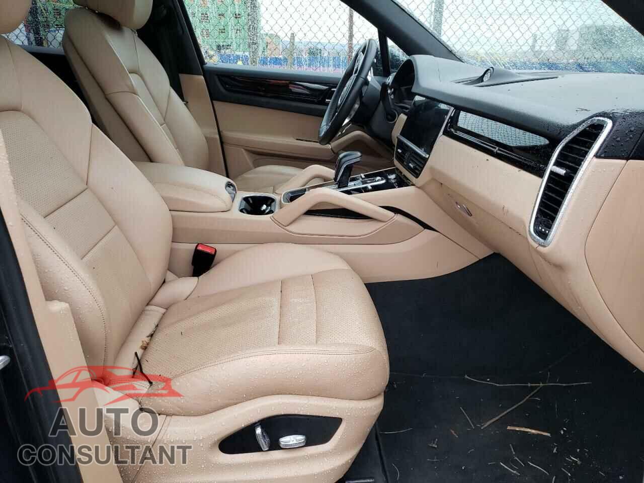 PORSCHE CAYENNE 2019 - WP1AA2AY8KDA15633