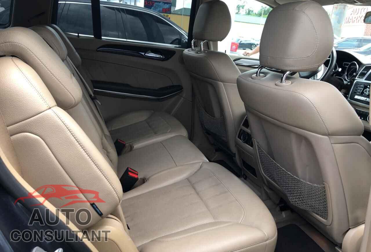 MERCEDES-BENZ GL-CLASS 2013 - 4JGDF7CE4DA176772
