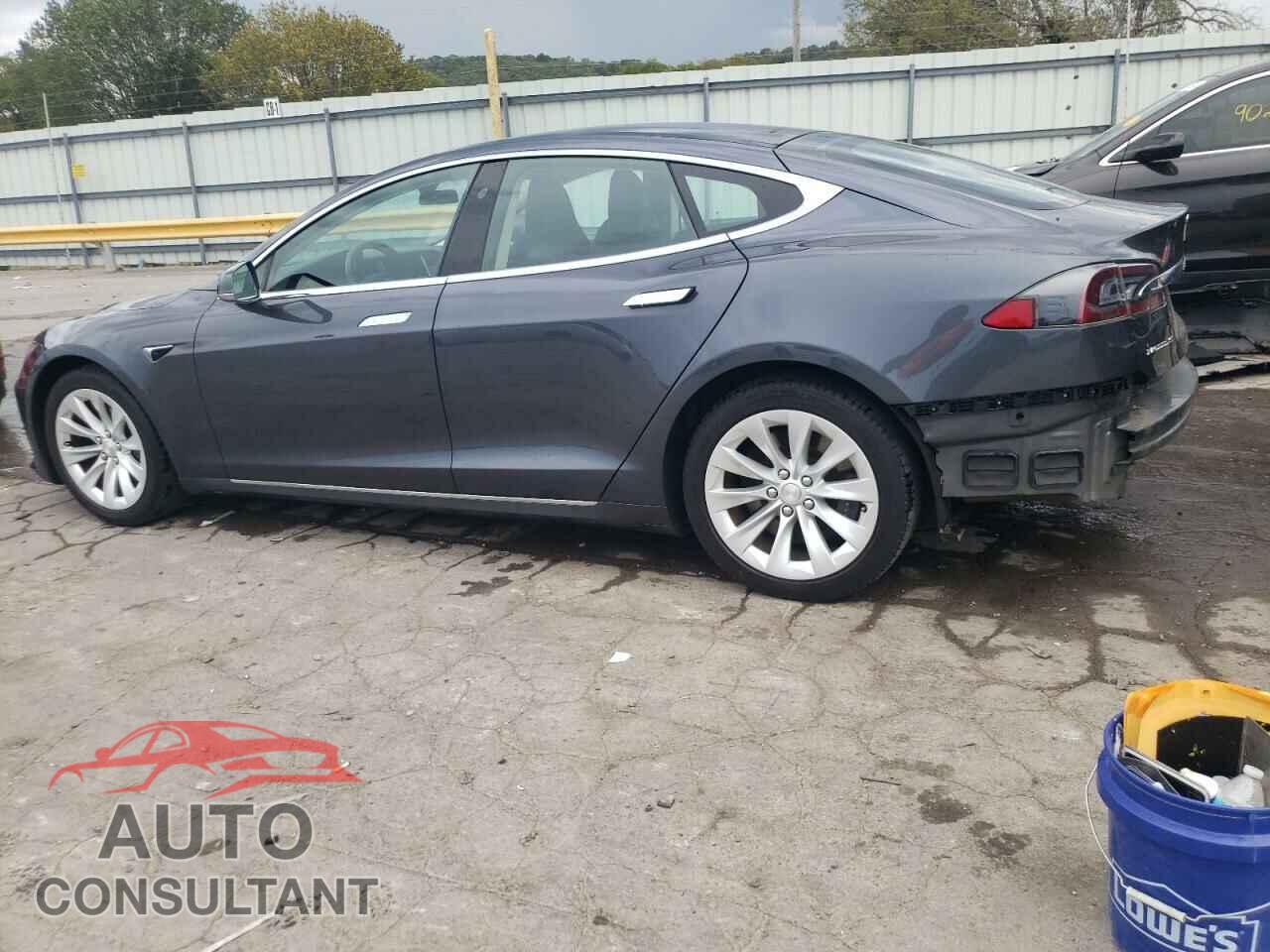 TESLA MODEL S 2018 - 5YJSA1E28JF267847