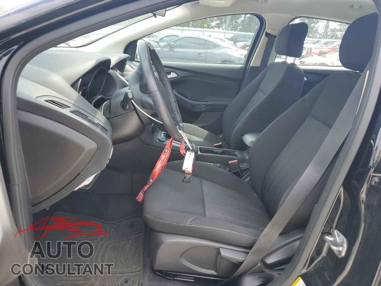 FORD FOCUS 2016 - 1FADP3F2XGL248567