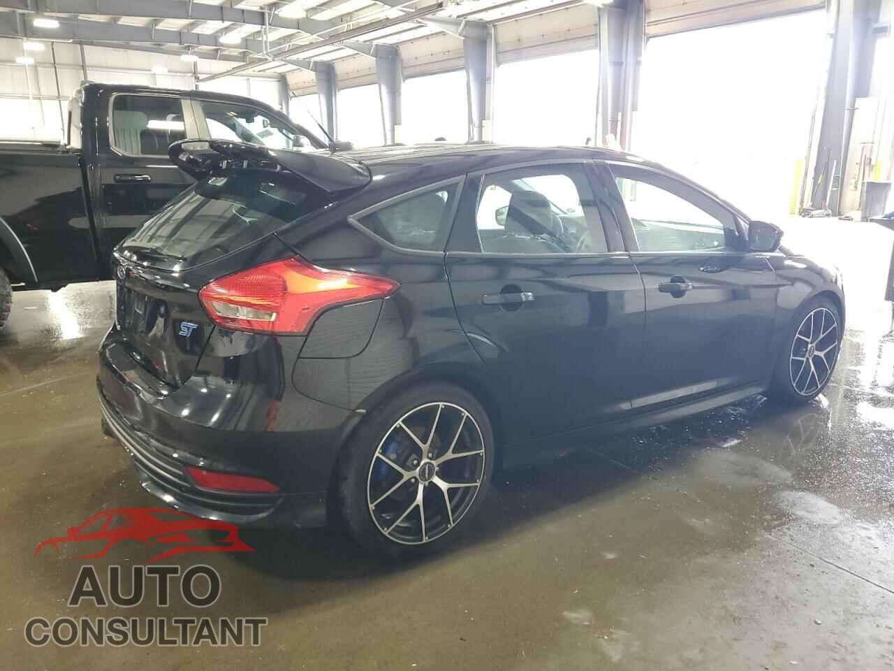 FORD FOCUS 2017 - 1FADP3L92HL271022