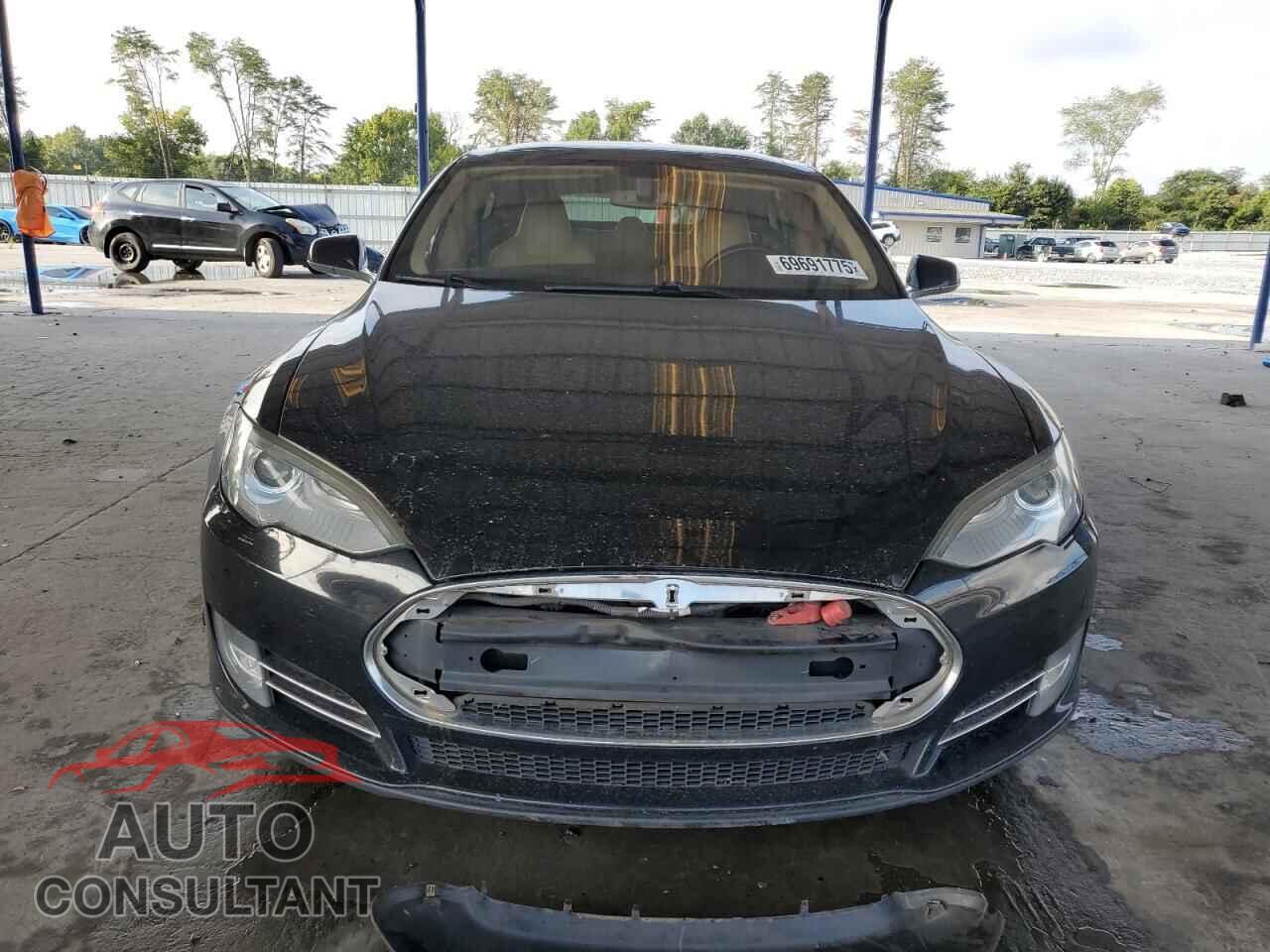 TESLA MODEL S 2013 - 5YJSA1DP5DFP07055