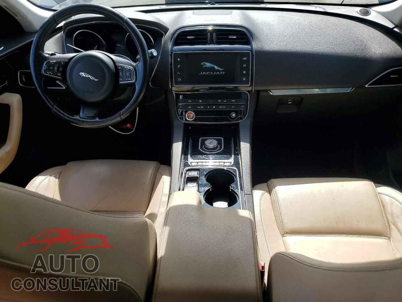 JAGUAR F-PACE 2017 - SADCK2BV7HA895072