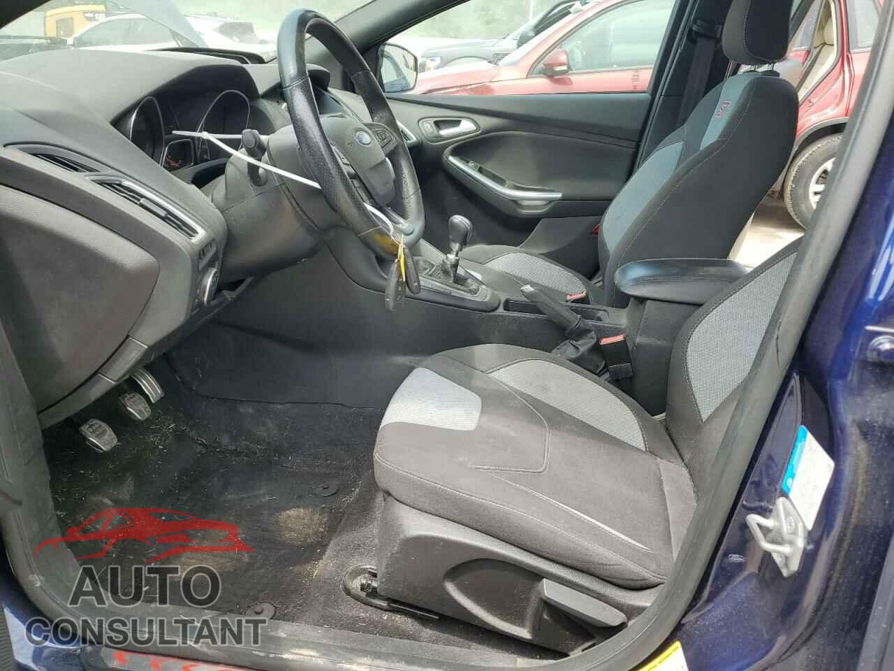 FORD FOCUS 2017 - 1FADP3L9XHL298520