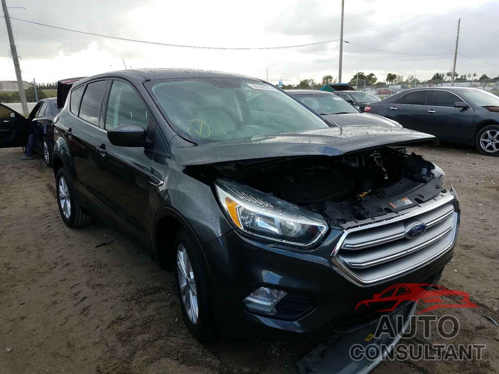 FORD ESCAPE 2017 - 1FMCU0G93HUC28743
