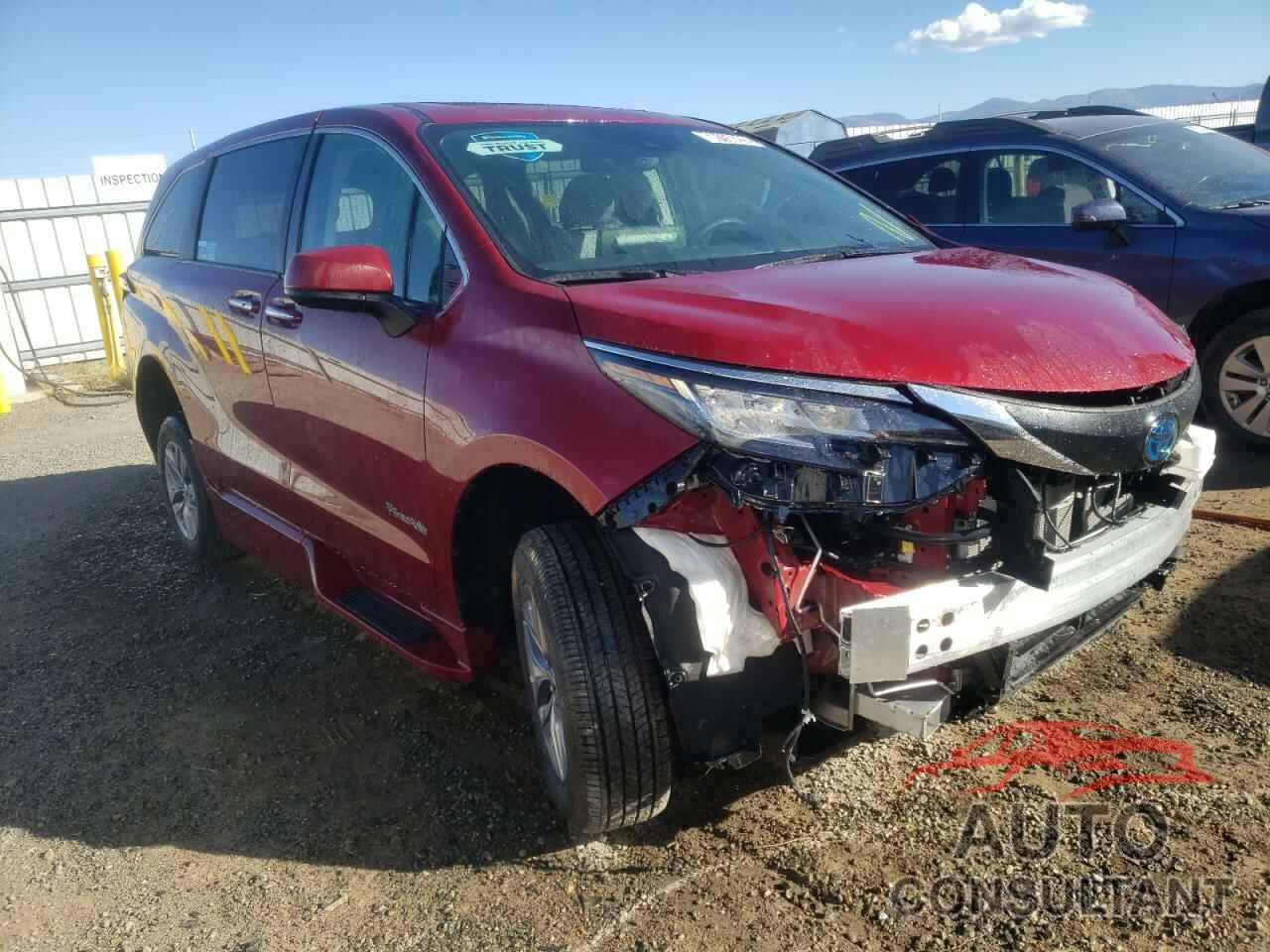 TOYOTA SIENNA 2022 - 5TDYRKECXNS116723