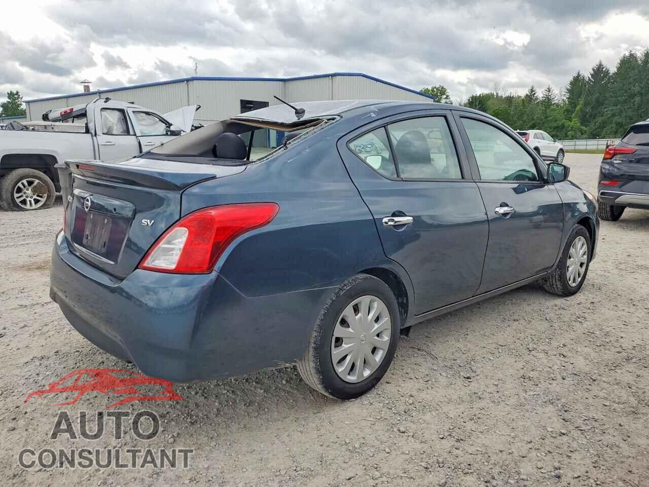 NISSAN VERSA 2017 - 3N1CN7AP0HL897633