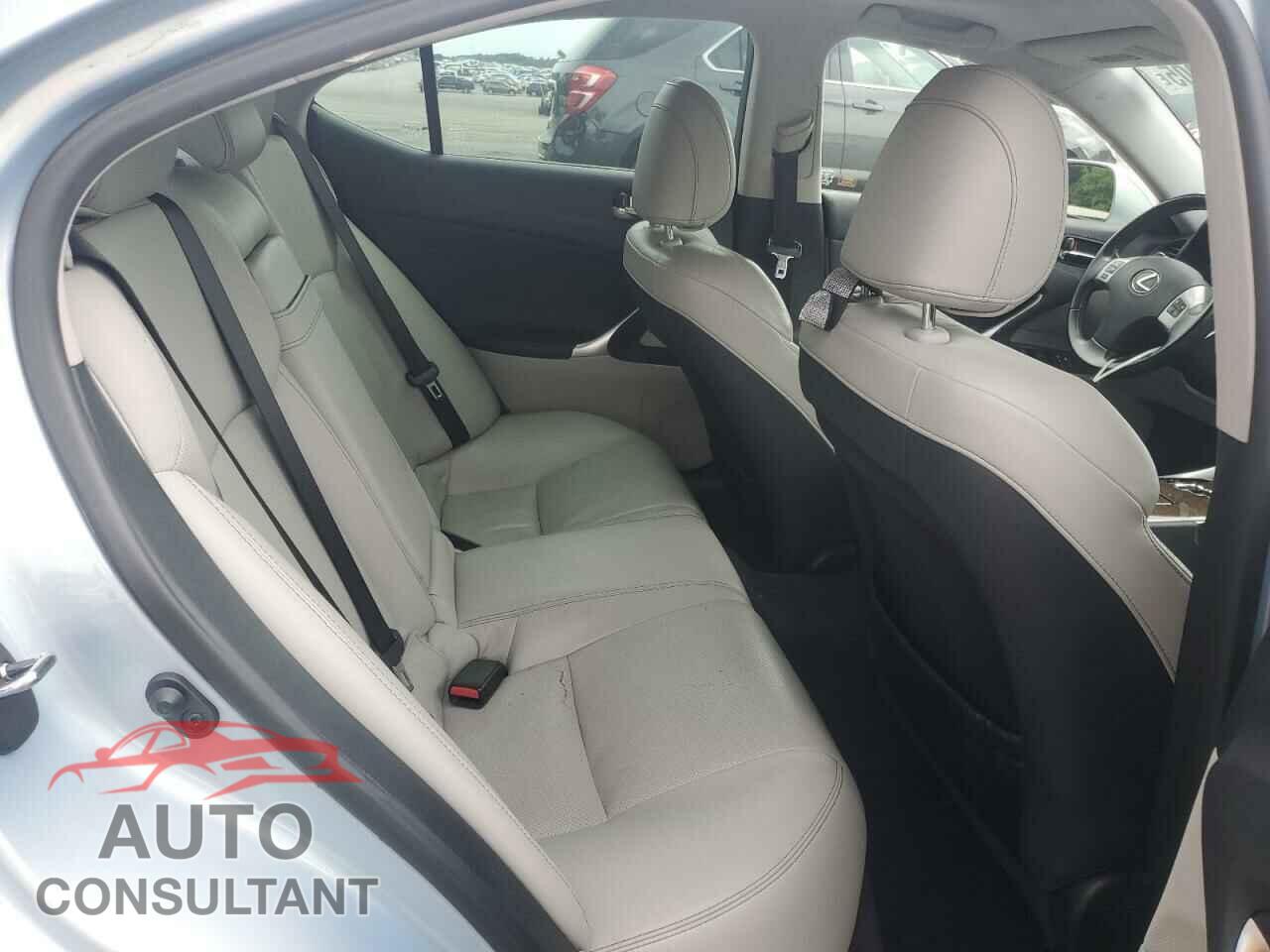LEXUS IS 2011 - JTHBF5C2XB5153684