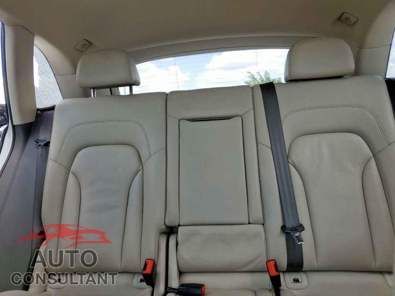 AUDI Q5 2012 - WA1CFAFP2CA017008