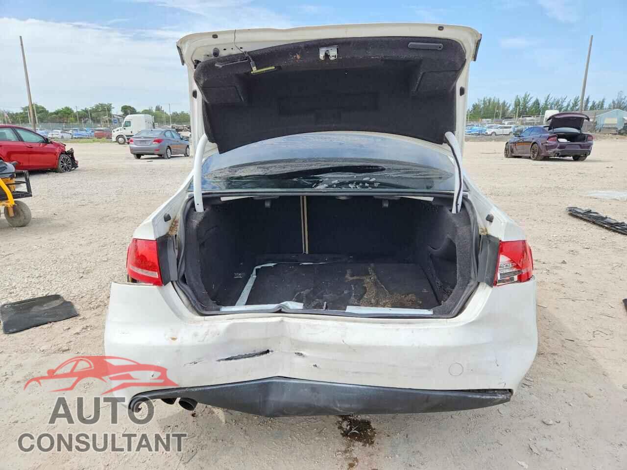 AUDI A4 2011 - WAUEFAFLXBN039449