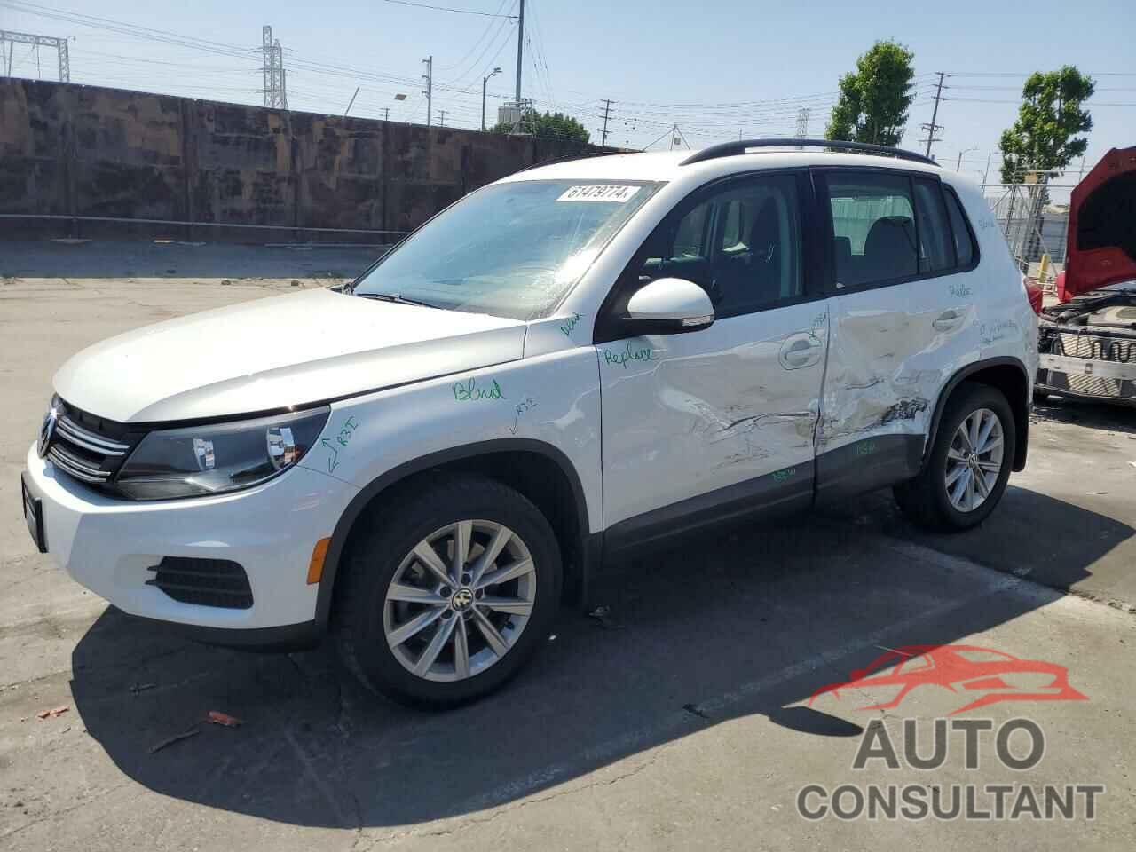 VOLKSWAGEN TIGUAN 2017 - WVGAV7AX9HK048036