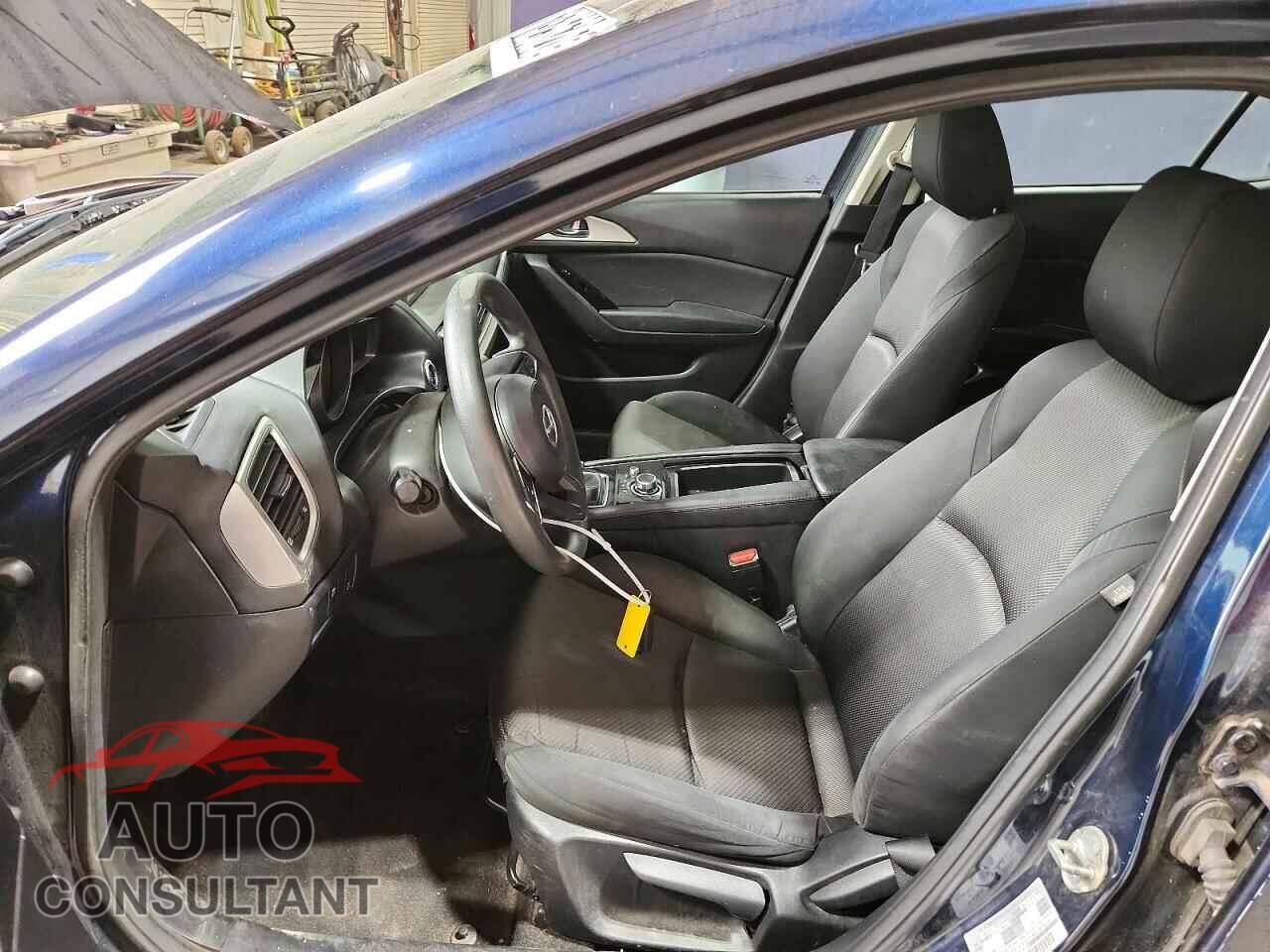 MAZDA 3 2017 - 3MZBN1U73HM135888