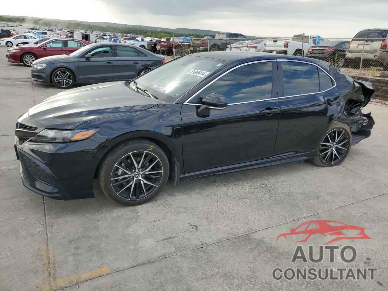 TOYOTA CAMRY 2023 - 4T1G11AK5PU751546
