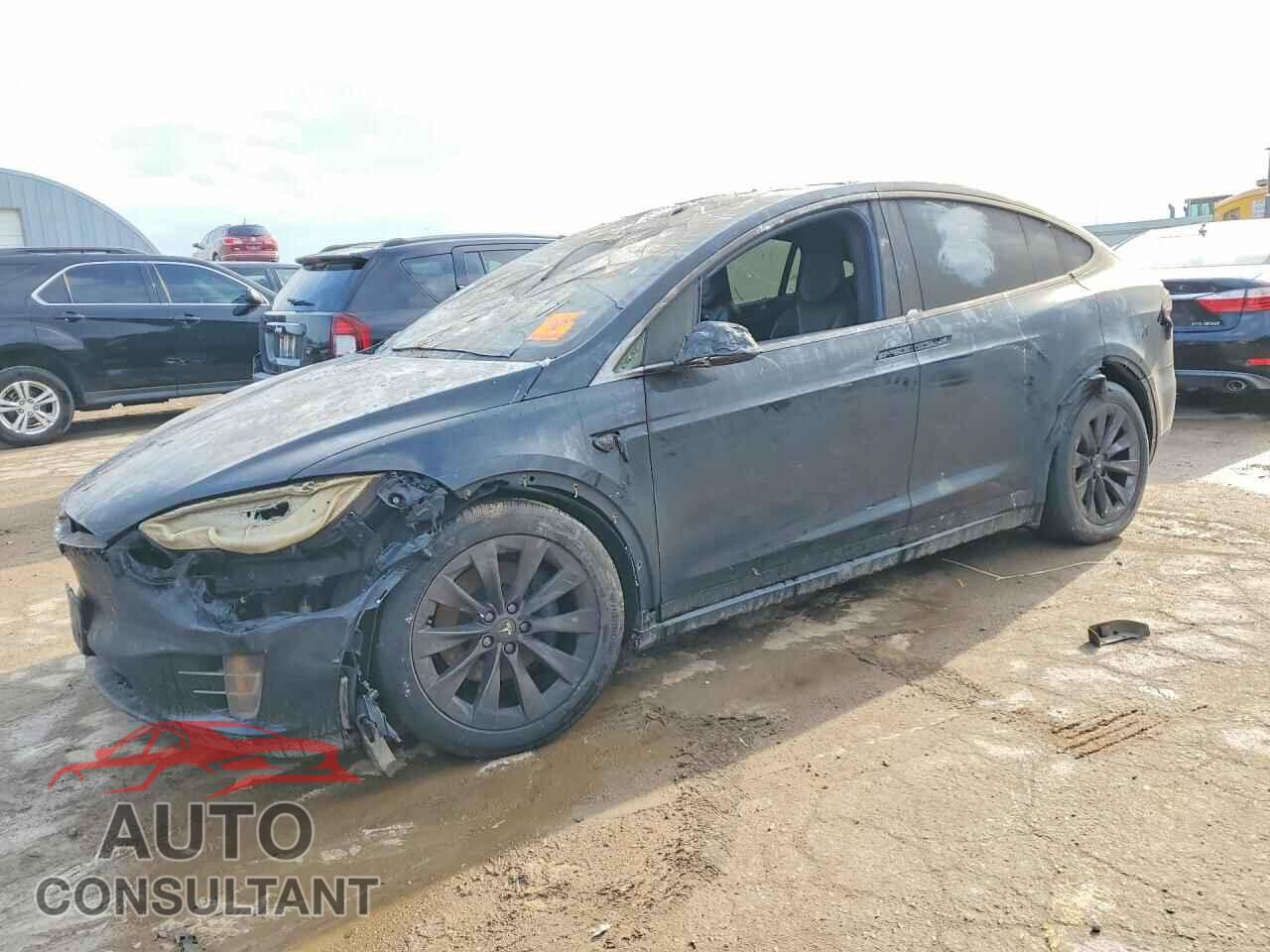 TESLA MODEL X 2017 - 5YJXCBE22HF069524