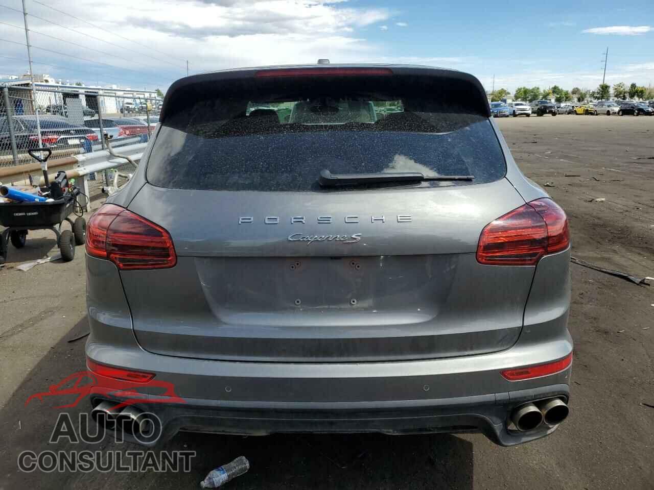 PORSCHE CAYENNE 2017 - WP1AB2A26HLA52039