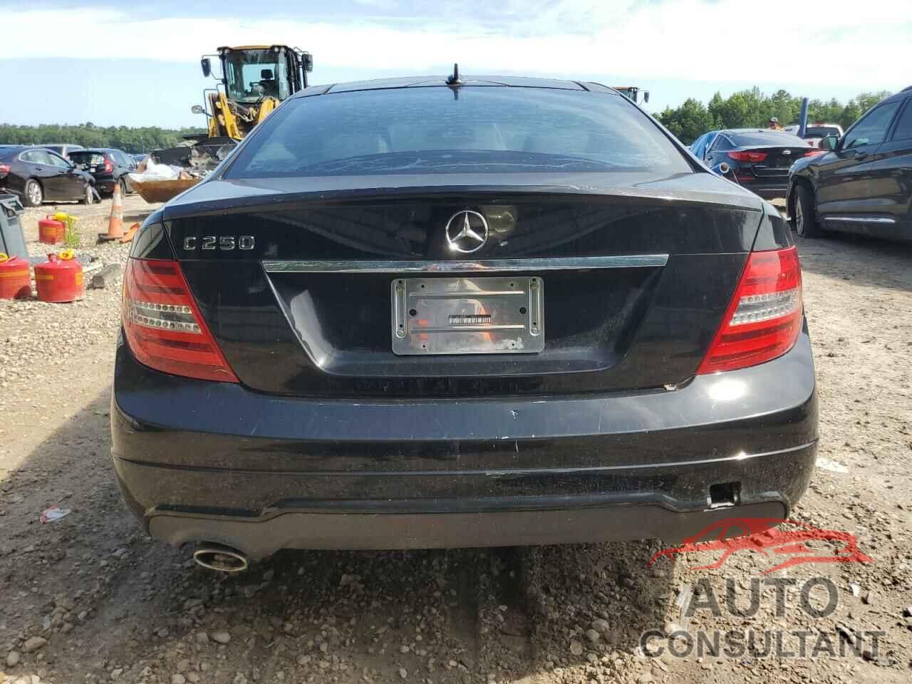 MERCEDES-BENZ C-CLASS 2013 - WDDGJ4HBXDG114602