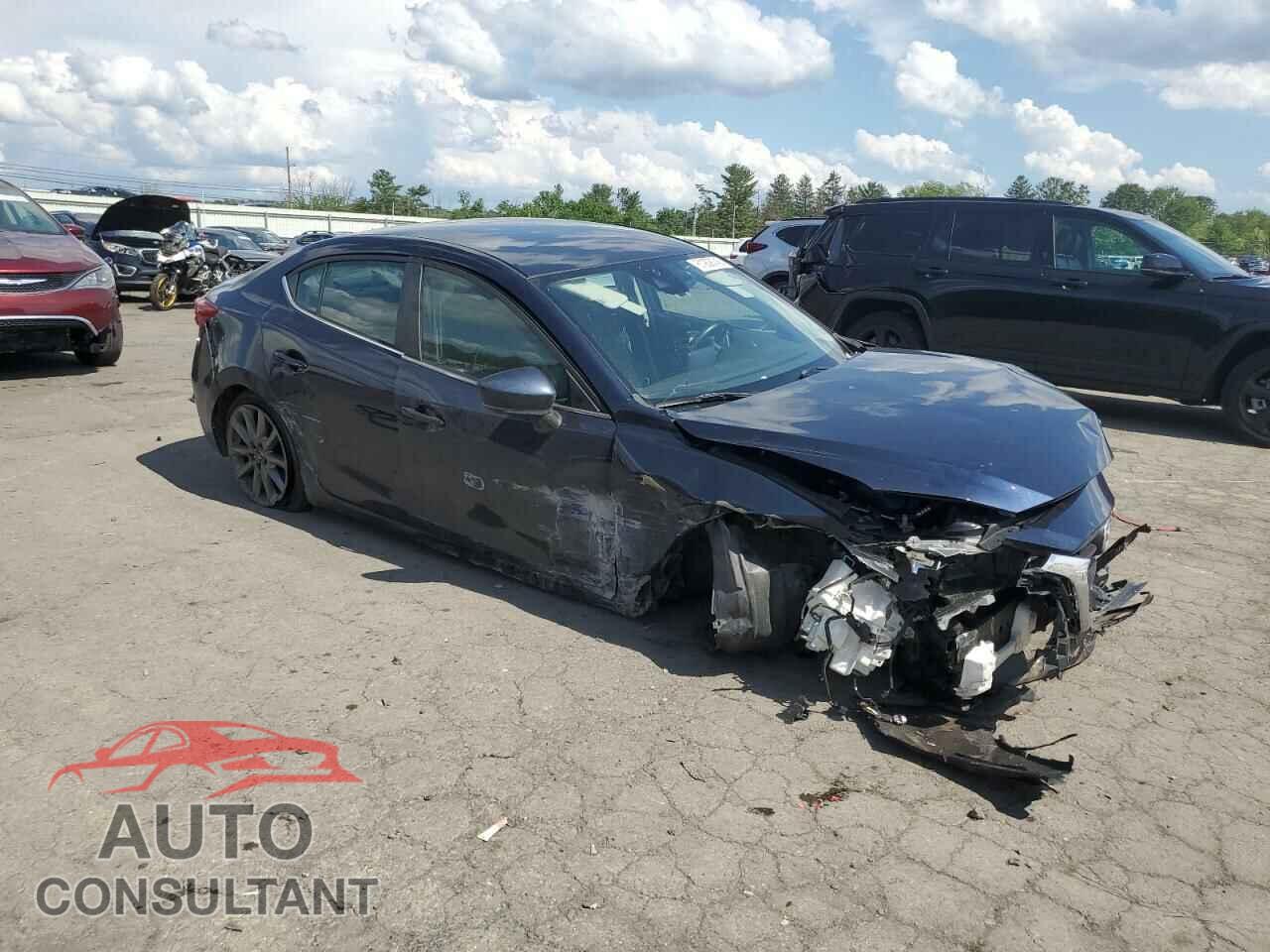 MAZDA 3 2018 - 3MZBN1V31JM168860
