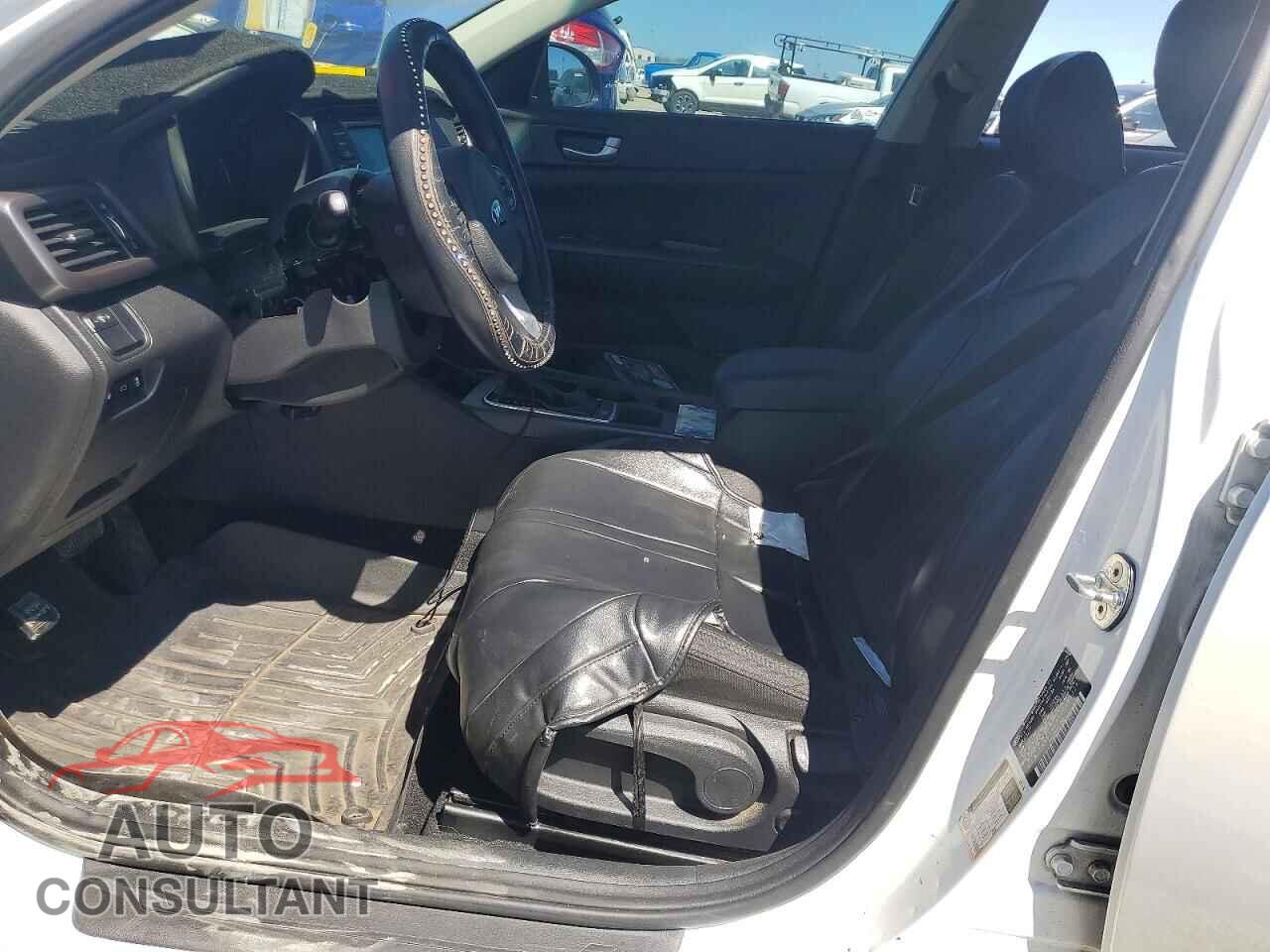 KIA OPTIMA 2017 - 5XXGT4L30HG166323