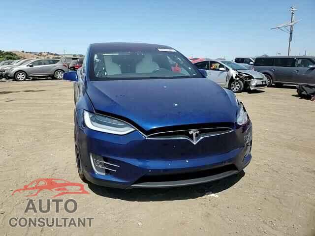 TESLA MODEL X 2020 - 5YJXCBE22LF240426