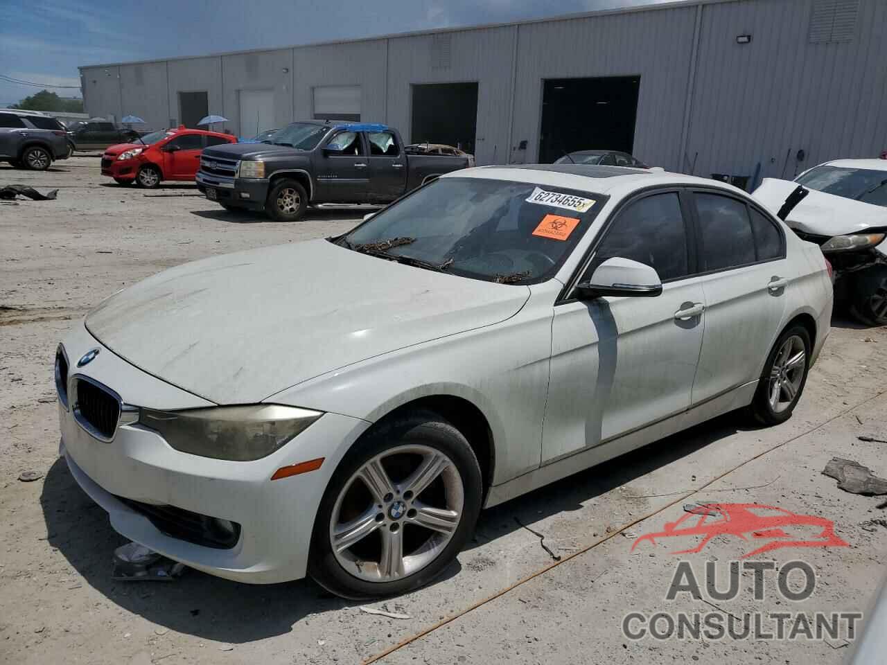 BMW 3 SERIES 2012 - WBA3A5G50CNP16099