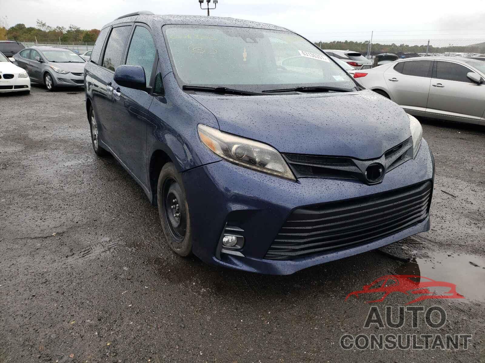 TOYOTA SIENNA 2018 - 5TDXZ3DC1JS917070