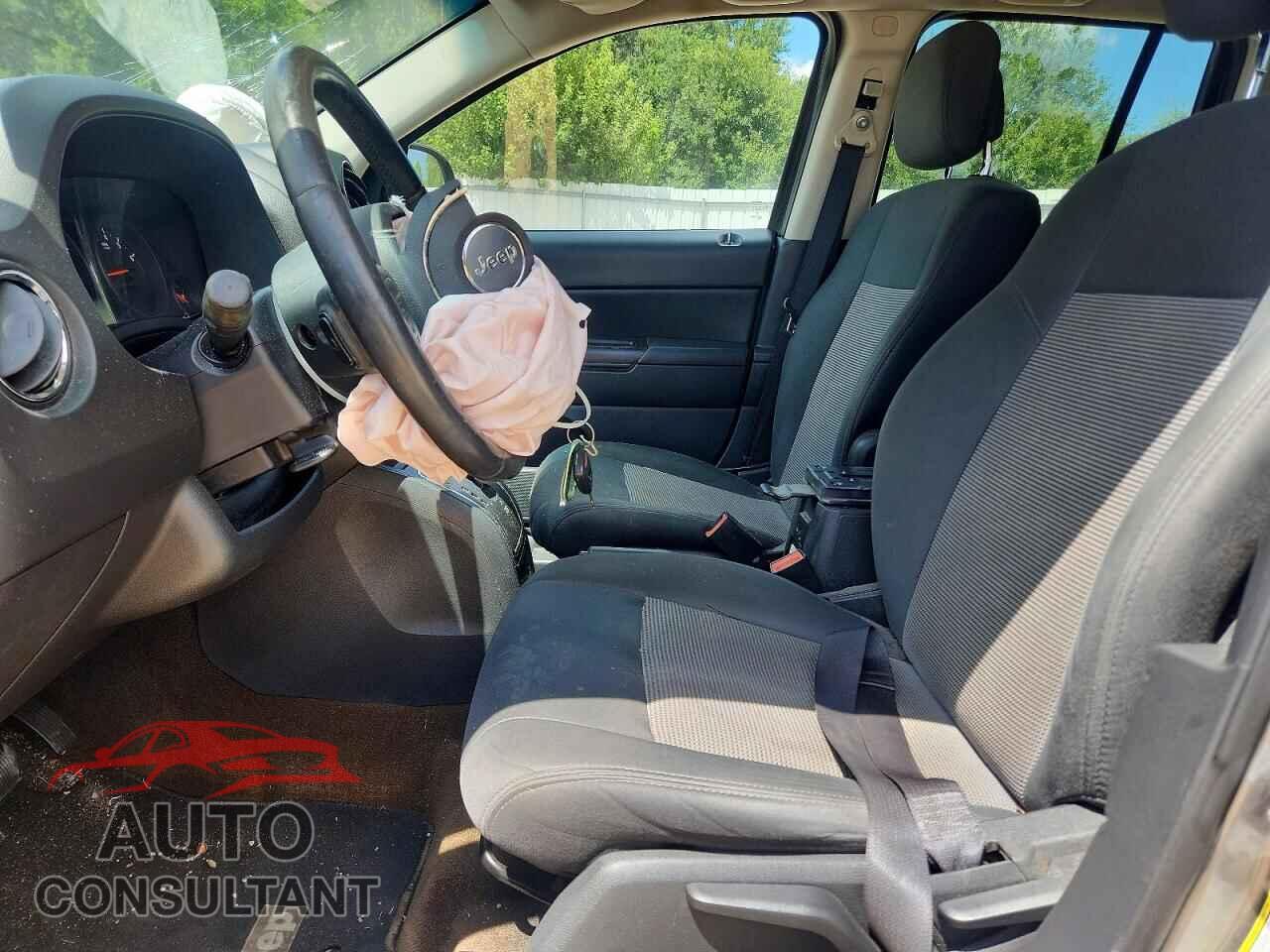 JEEP COMPASS 2013 - 1C4NJCEA1DD223121