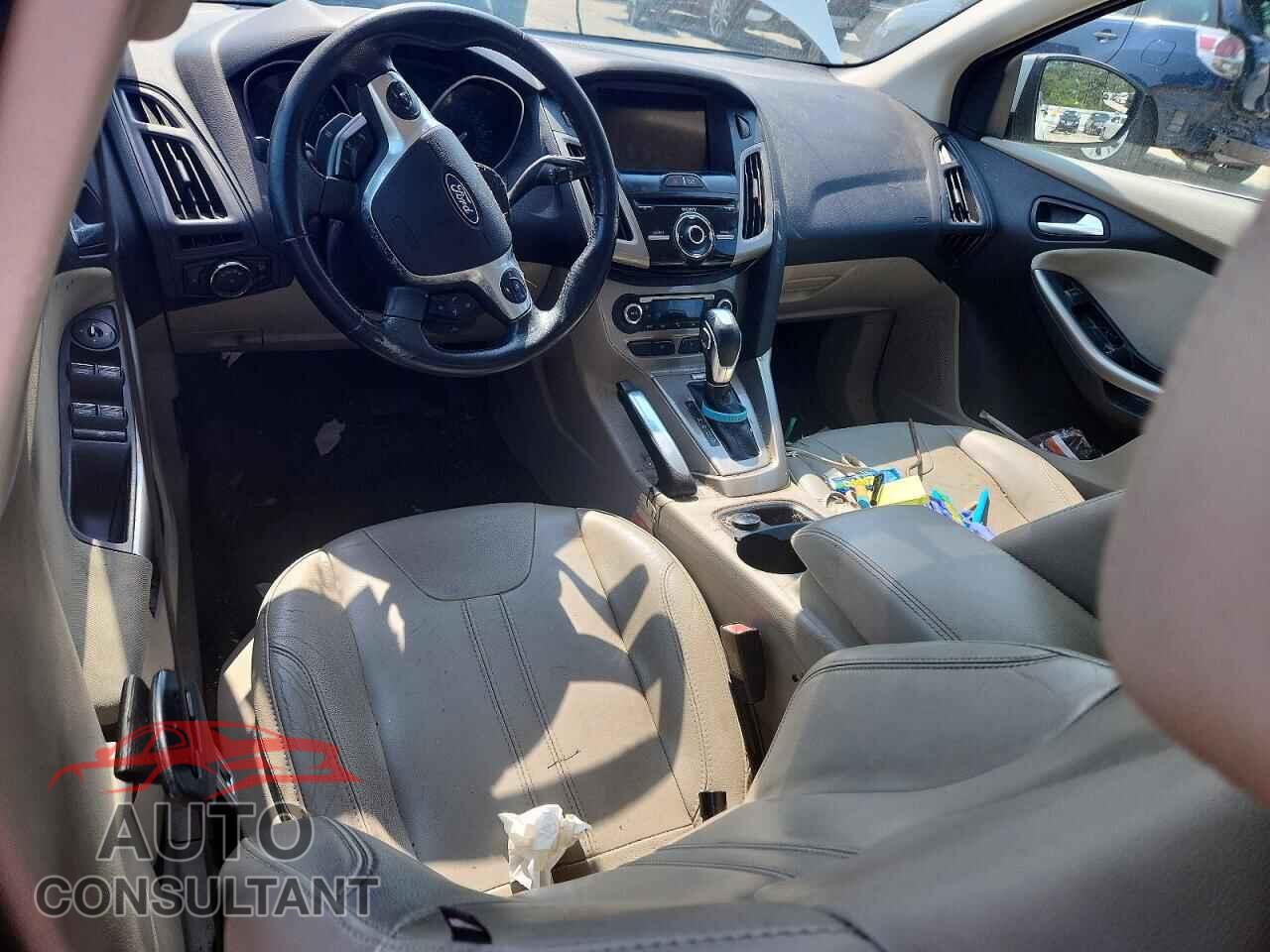 FORD FOCUS 2012 - 1FAHP3H23CL353105