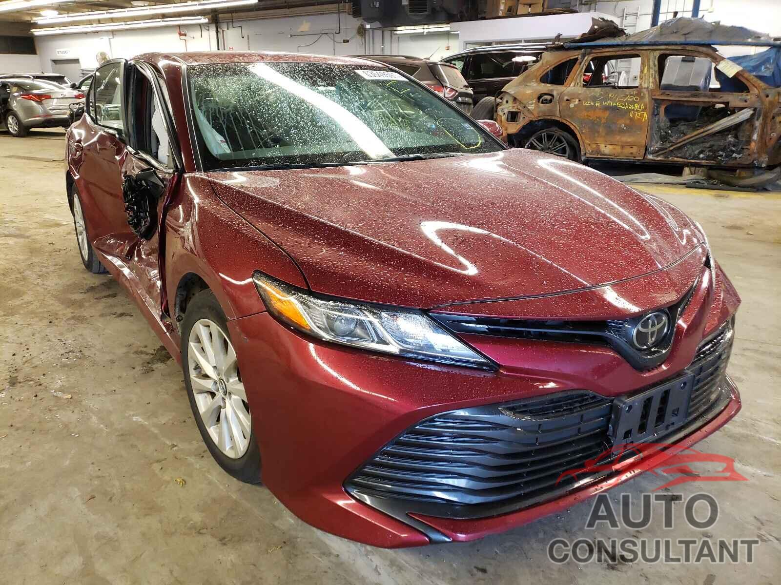 TOYOTA CAMRY 2018 - 4T1B11HK5JU648635