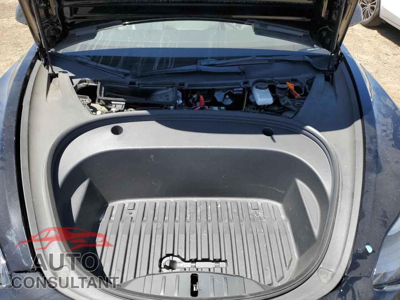 TESLA MODEL 3 2023 - 5YJ3E1EA1PF383111