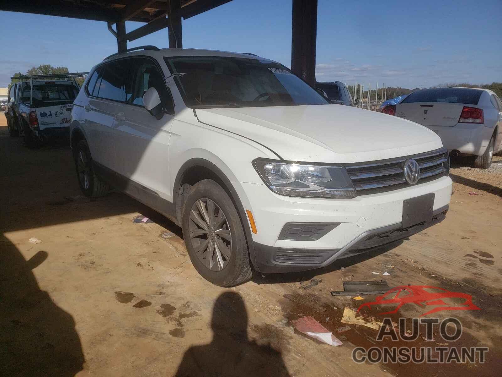 VOLKSWAGEN TIGUAN 2018 - 3VV3B7AX9JM110072