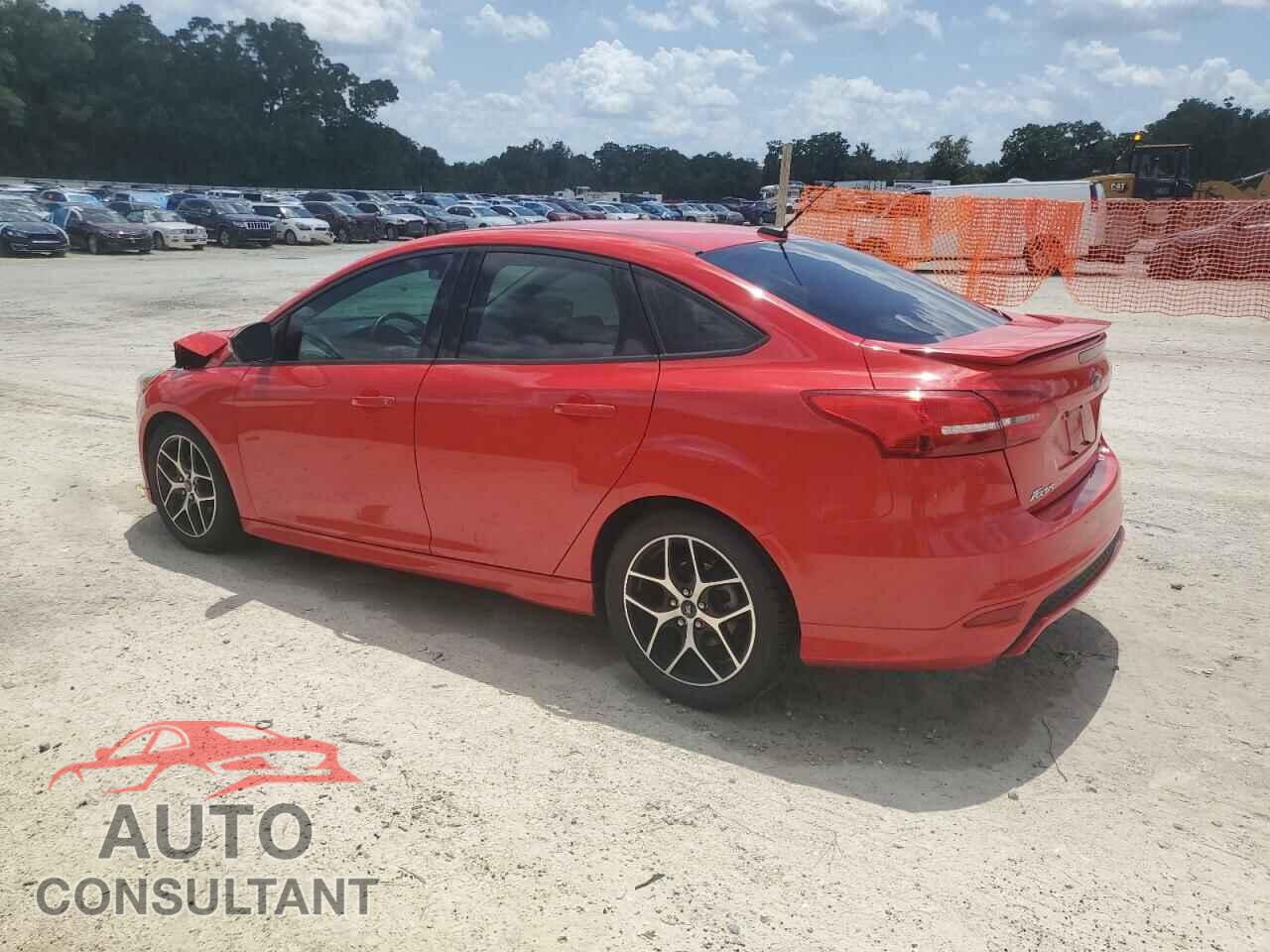 FORD FOCUS 2015 - 1FADP3F23FL362618