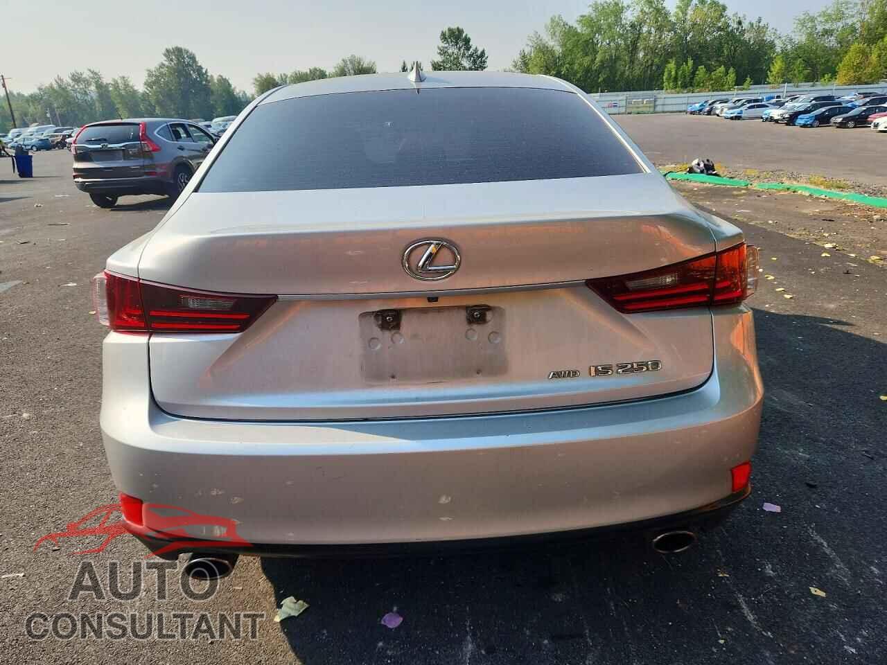 LEXUS IS 2014 - JTHCF1D24E5011069