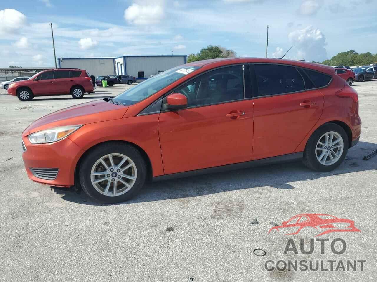 FORD FOCUS 2018 - 1FADP3K27JL256400