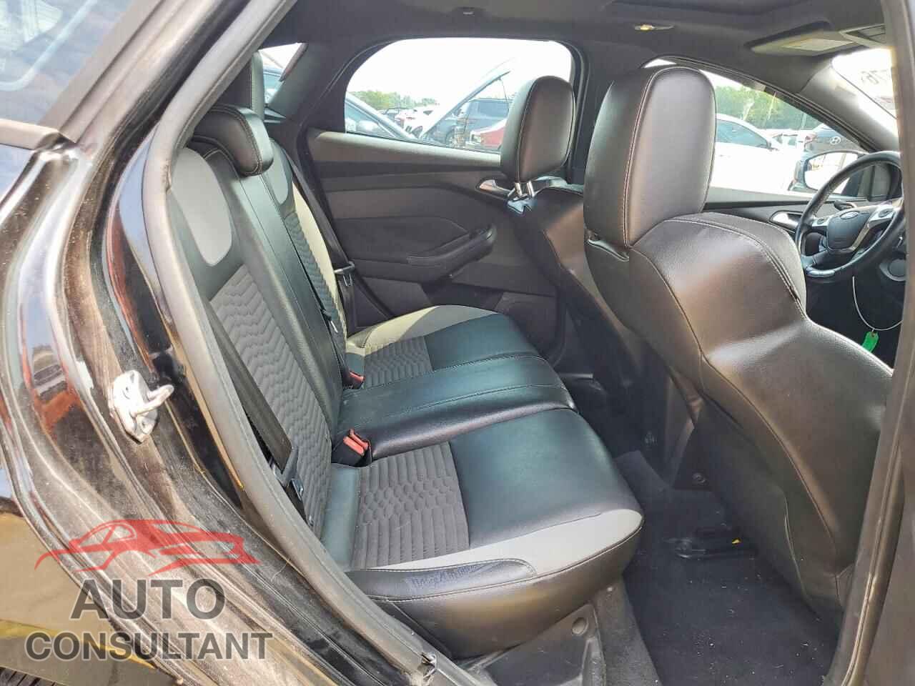 FORD FOCUS 2013 - 1FADP3L97DL201901