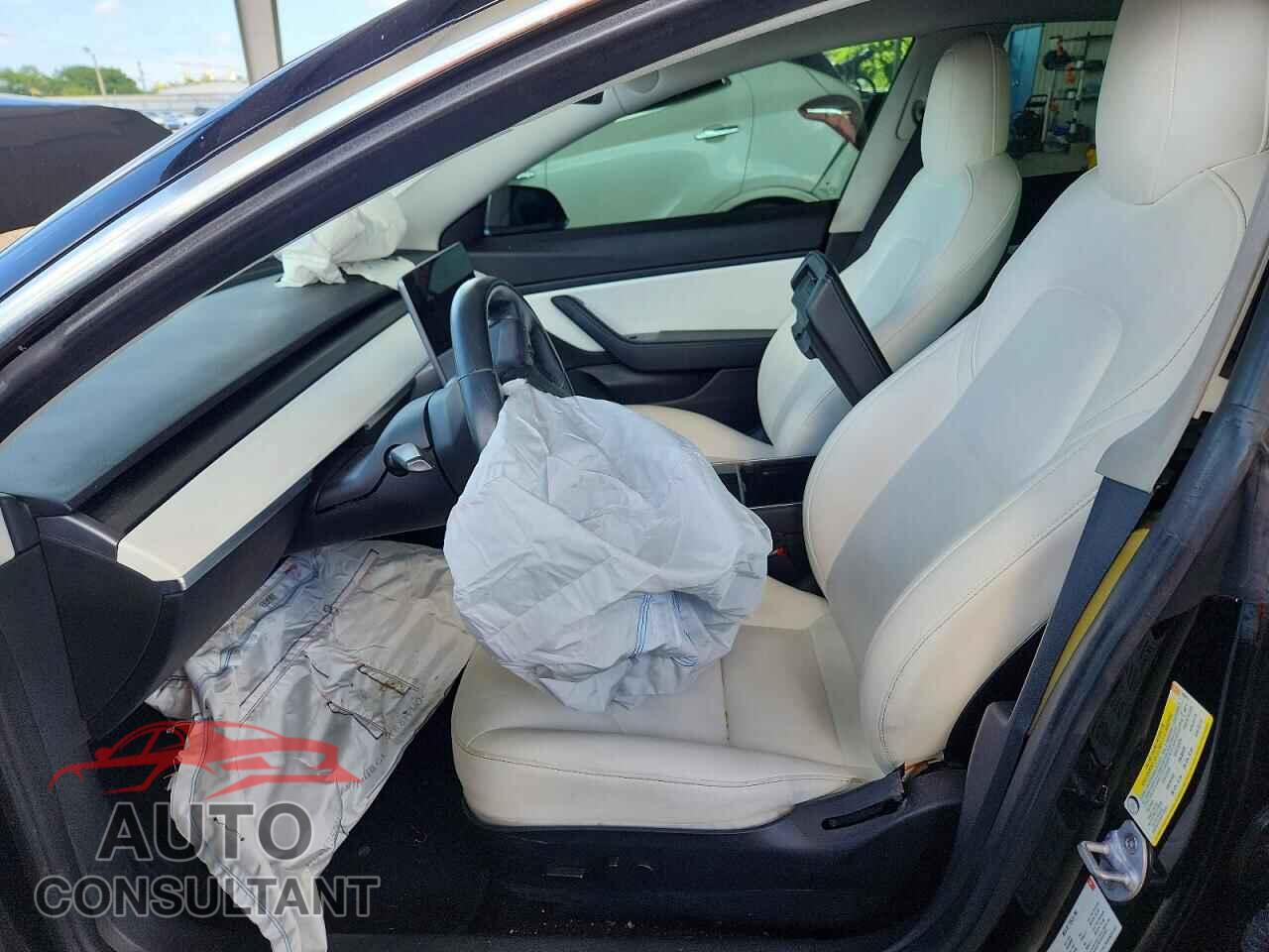 TESLA MODEL 3 2018 - 5YJ3E1EB3JF182911