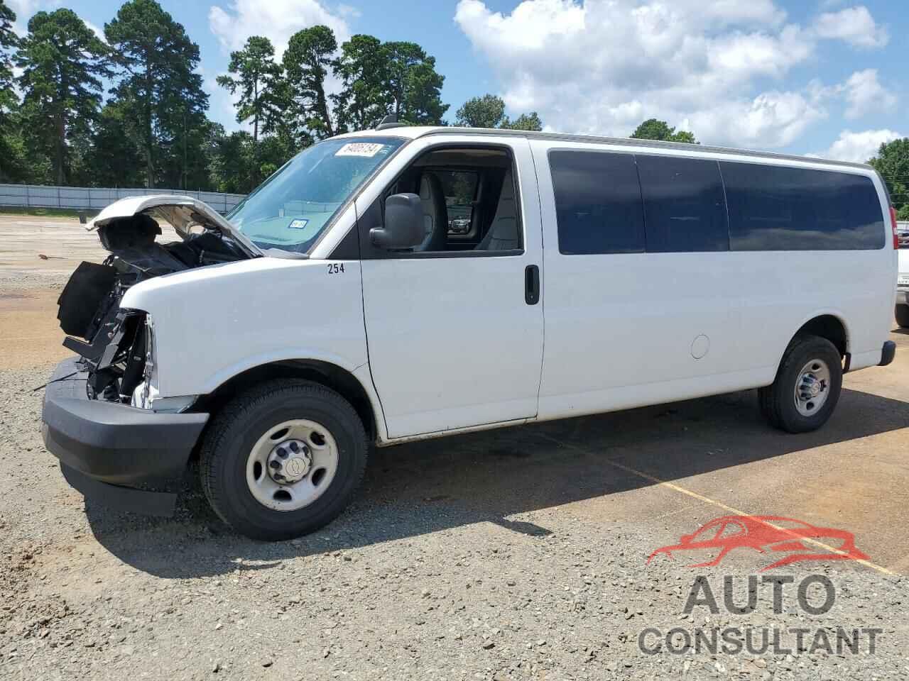 CHEVROLET EXPRESS 2020 - 1GAZGNFP2L1226682