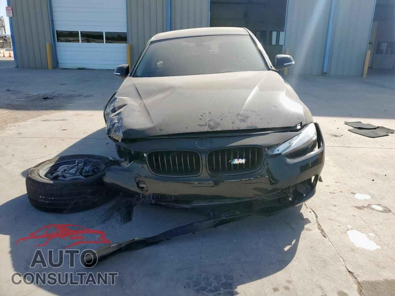BMW 3 SERIES 2016 - WBA8E1G51GNU11039
