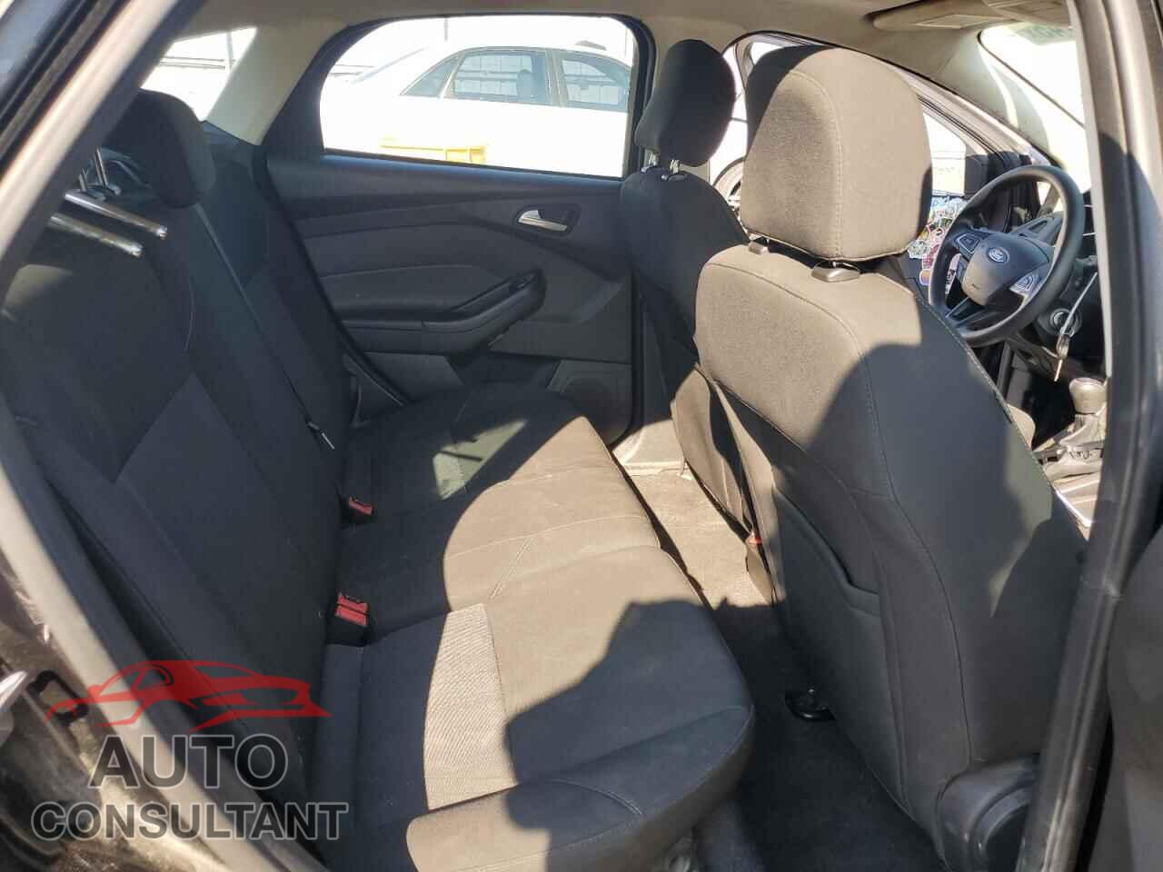 FORD FOCUS 2016 - 1FADP3K24GL250224