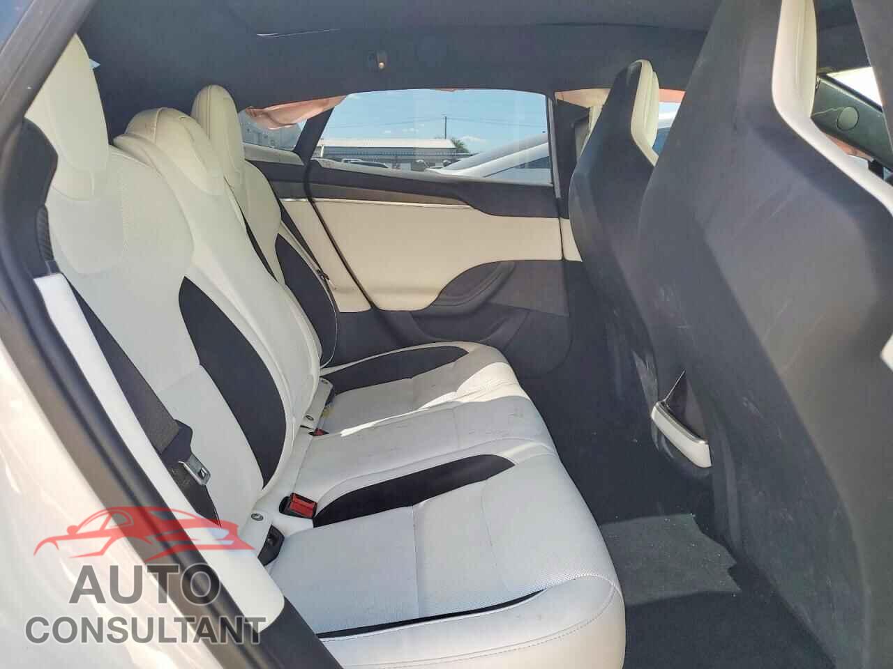 TESLA MODEL S 2024 - 5YJSA1E67RF540517