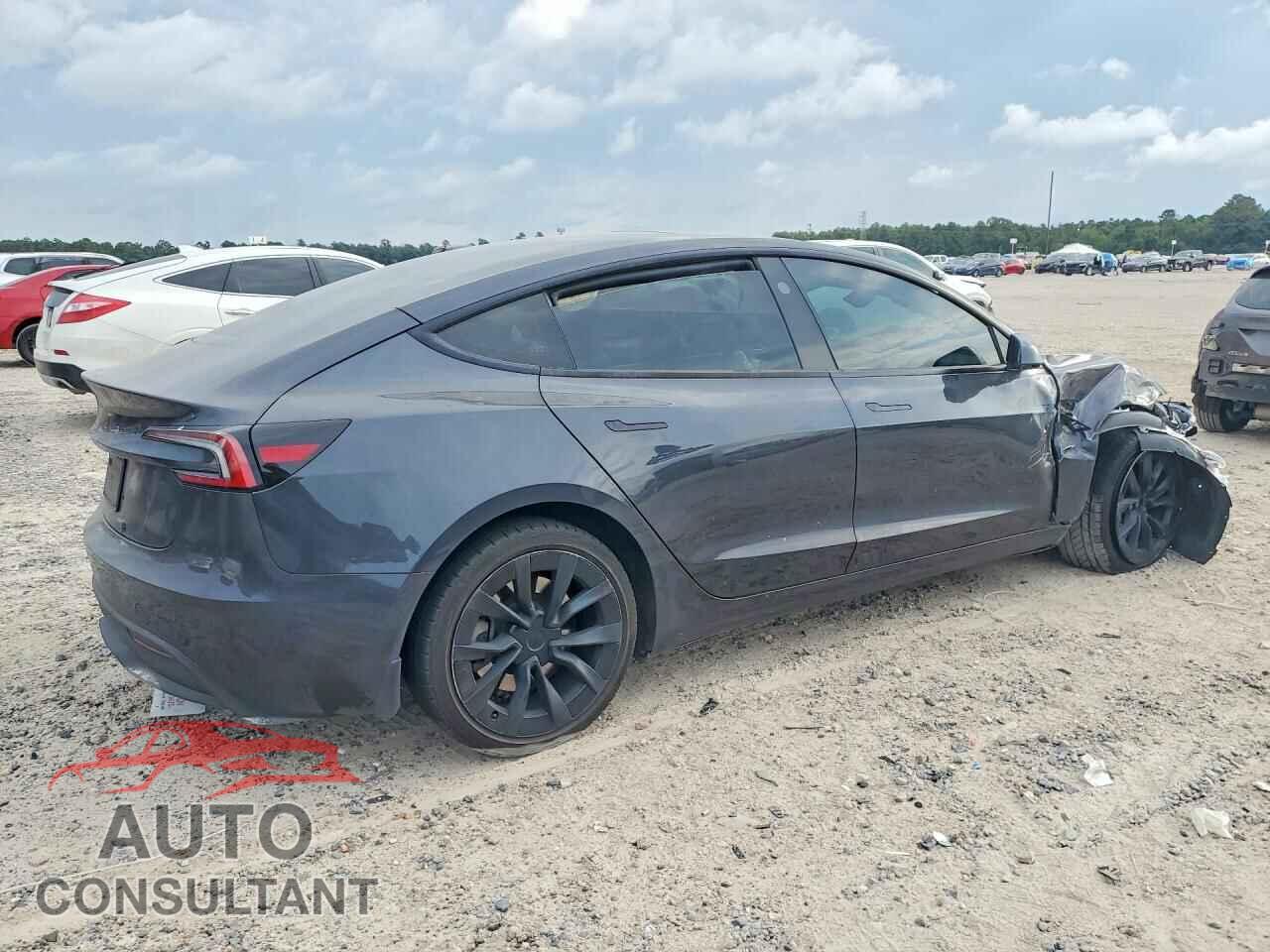 TESLA MODEL 3 2025 - 5YJ3E1EA4SF971965