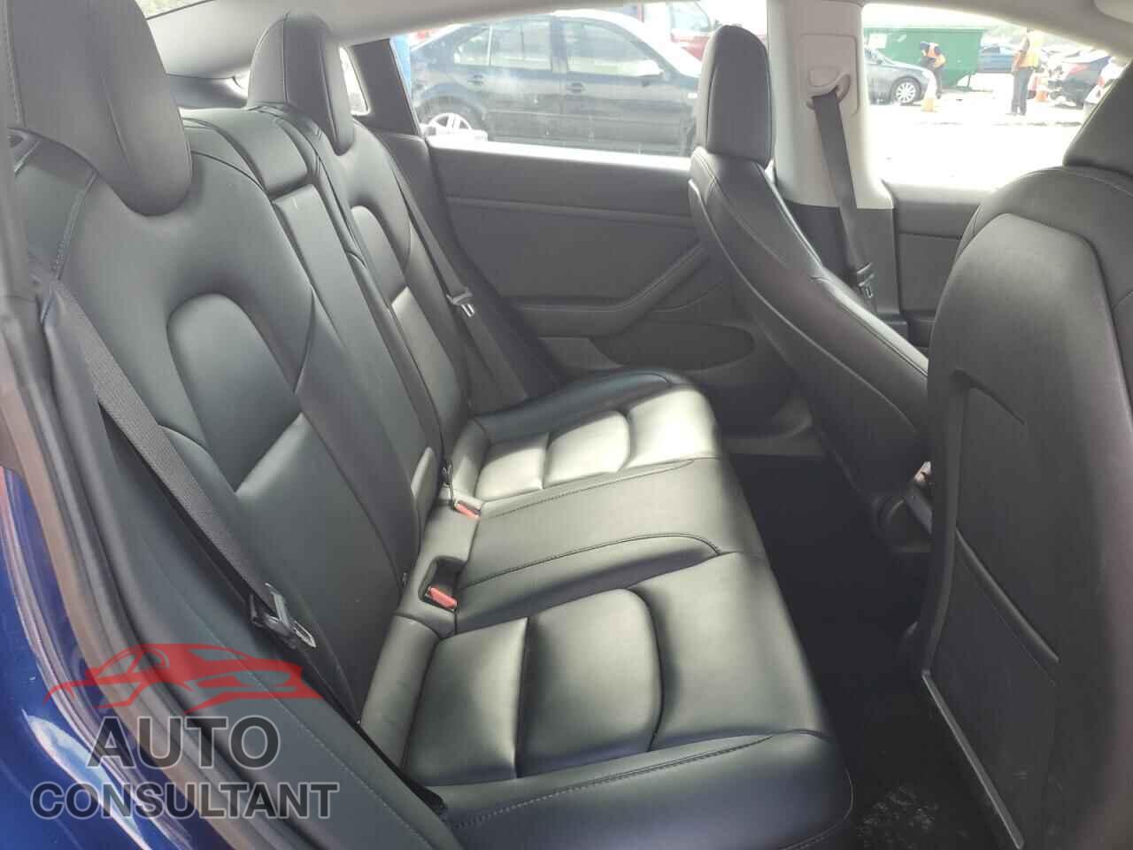 TESLA MODEL 3 2021 - 5YJ3E1EB0MF044506