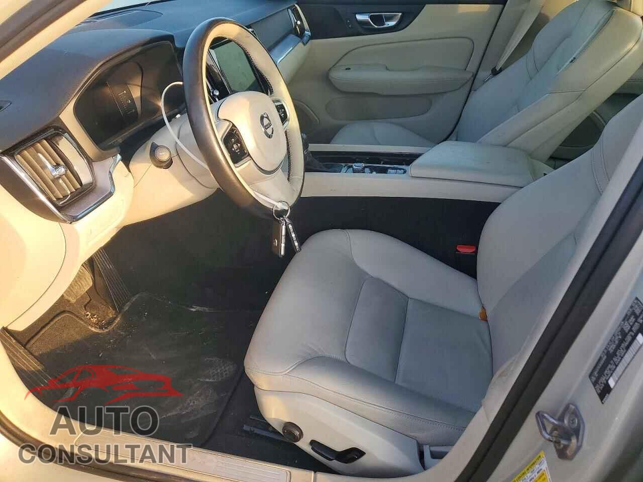 VOLVO S60 2019 - 7JRA22TK3KG001856