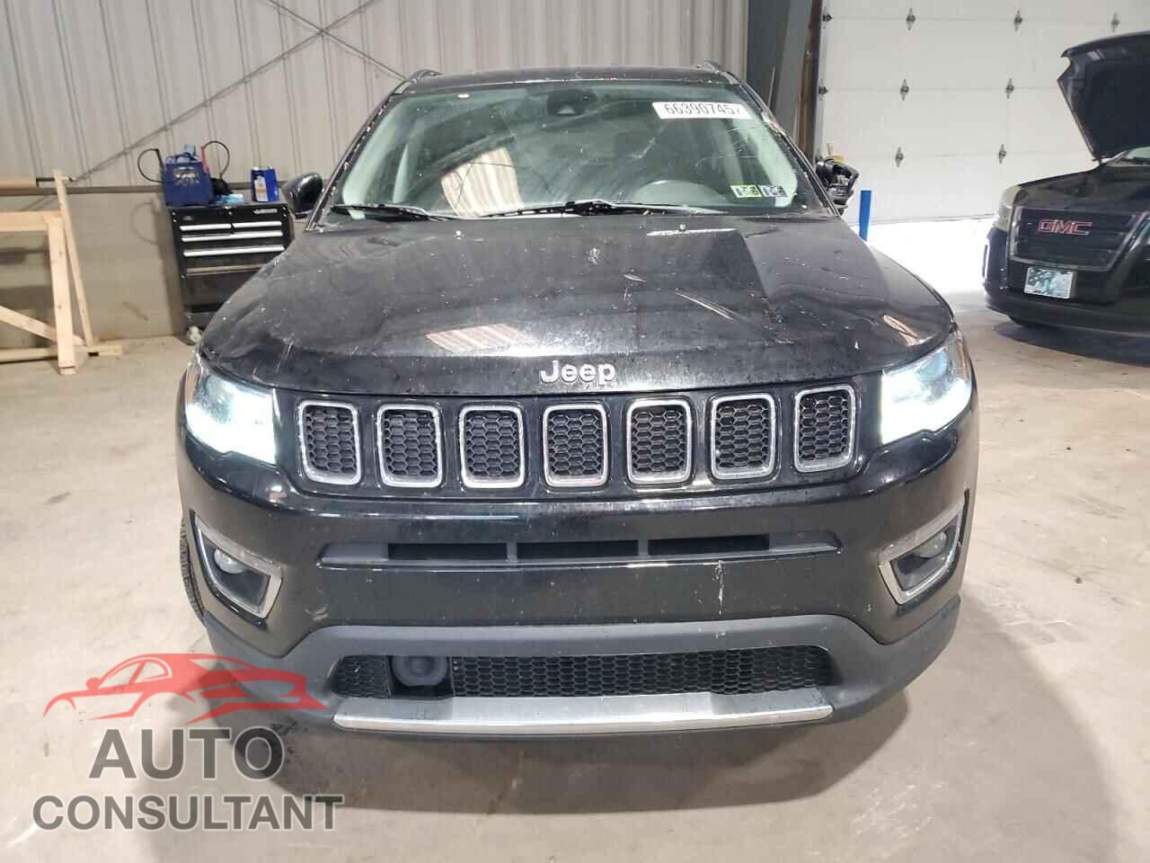 JEEP COMPASS 2018 - 3C4NJDCB4JT341252